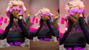 your little fox will dance a little for you.