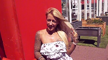 POV Public Extreme: Milf Fucked Next To Supermarket (Got Caught!)