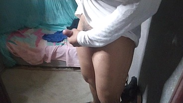 Alan Tokers sé masturba por las mañanas