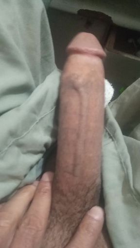 Pakistani Women who need sex on demand and are looking for cock can contact me.