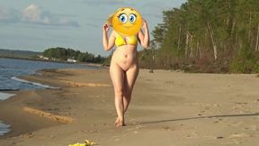 Golden Rain 21-milf Piss in Beach.