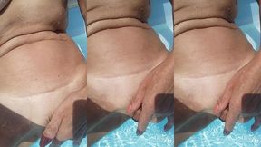 encore en vacances...nue dans l eau. videos faites a l aveugle dans le soleil...