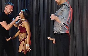 Kiki minaj, harmony's extreme