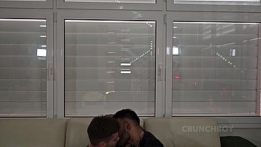 FRENCH BAD BOY TOP WITH BIG DICK FUCKING ROW BOTTOM