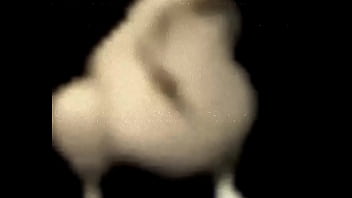 Un pinche pollo caminando bien chido con la canci&oacute_n del Mario Bros 2 usa